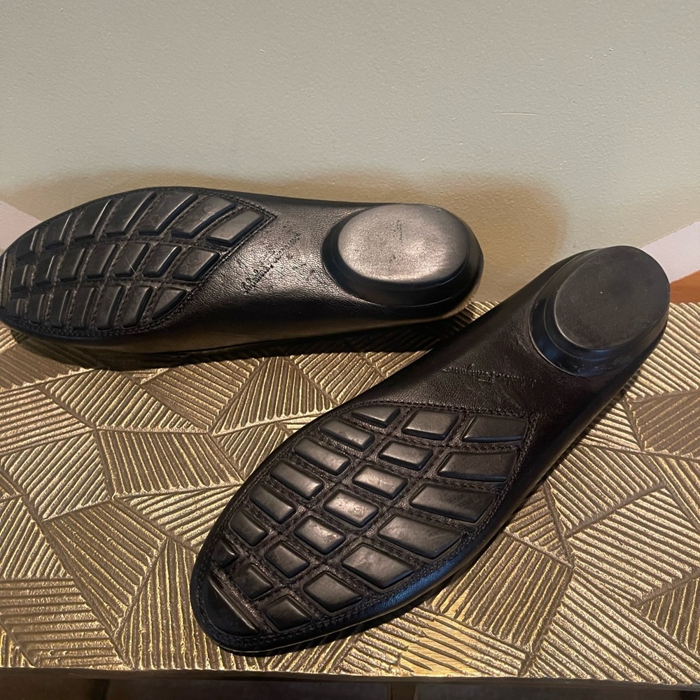 Women’s 7.5 Ferragamo Narrow Black Loafers with Gold Accent - Picture 3 of 3